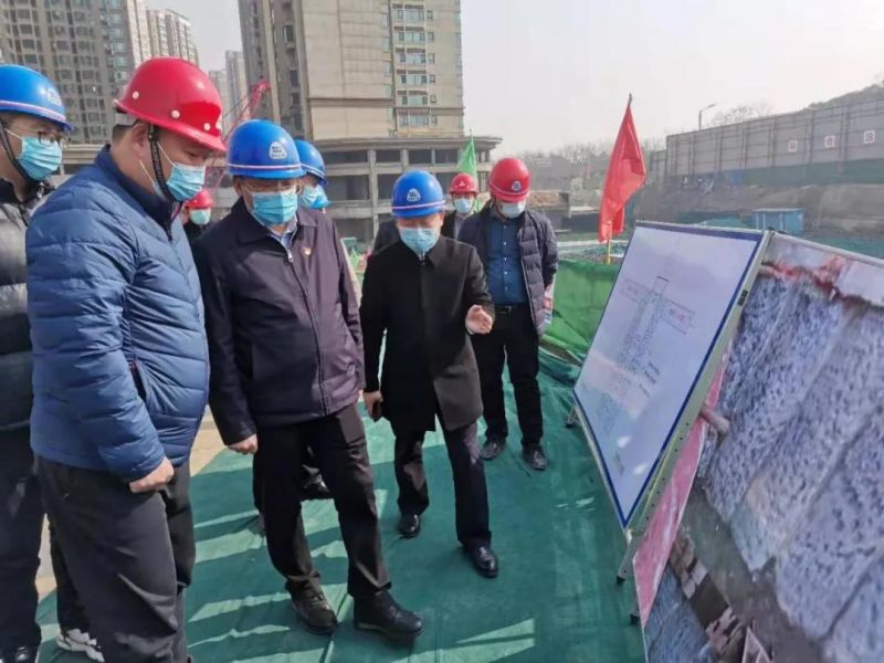 市委常委、市政府黨組成員魏建平調(diào)研左掖門(mén)游園停車(chē)場(chǎng)項(xiàng)目建設(shè)工作
